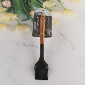 Best sale black silicone oil brush barbecue brush with wooden handle