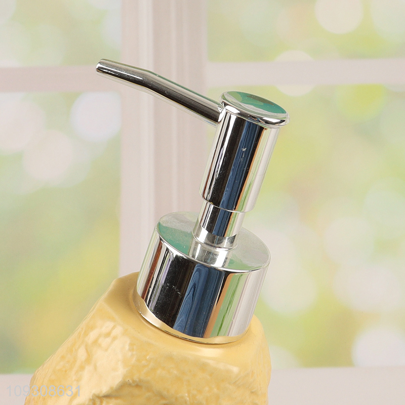 New style ceramic liquid soap dispenser for bathroom