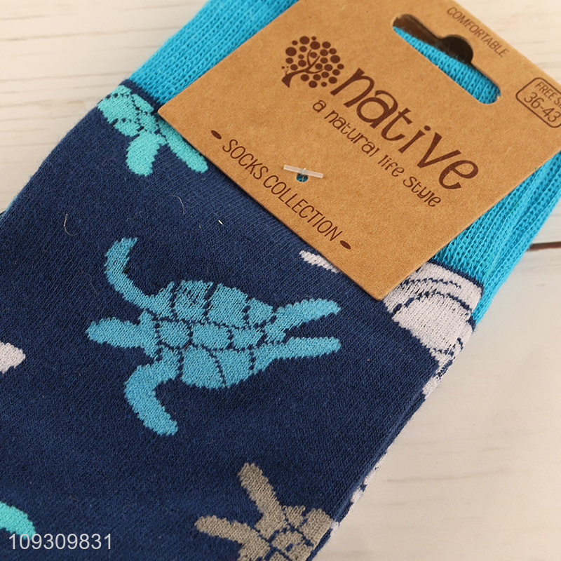 Online wholesale fashion cotton socks women crew socks