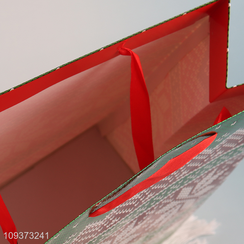 Most popular Christmas gifts packaging bag paper bag