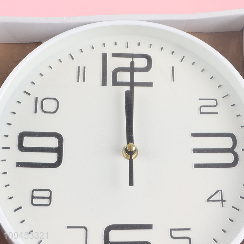 Yiwu market  white wall clocks hanging clocks for sale