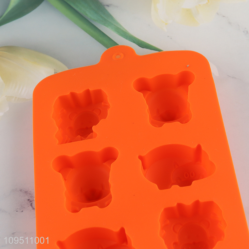 Factory direct sale cartoon animal silicone cake mold