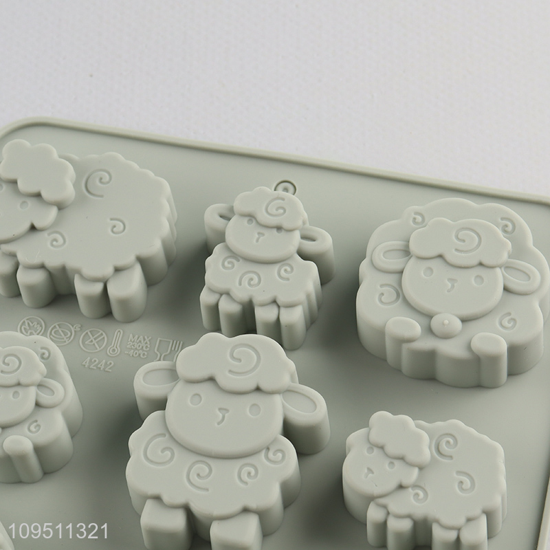 Good sale cartoon sheep silicone cake mold