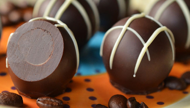 Choose Top Quality Chocolate Mold to Do Chocolate at Home